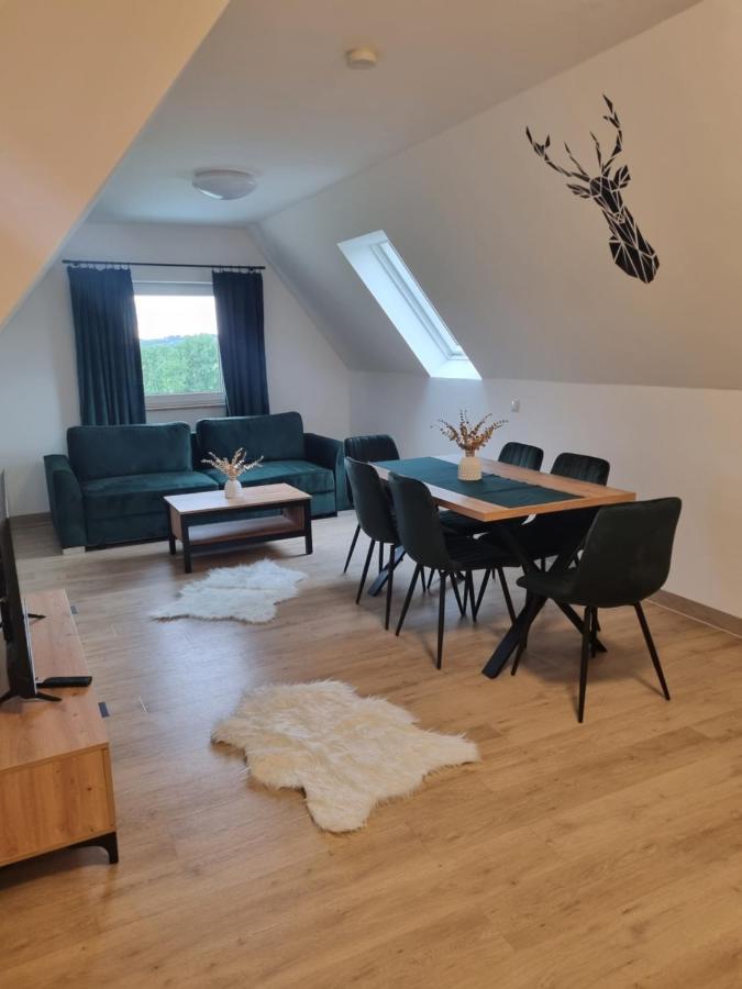 Apartamenty Jelen Pod Grapom Banska Nizna Exterior foto